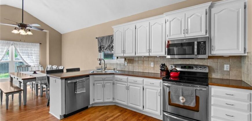 10727 N Tennessee Avenue, Kansas City, MO 64157