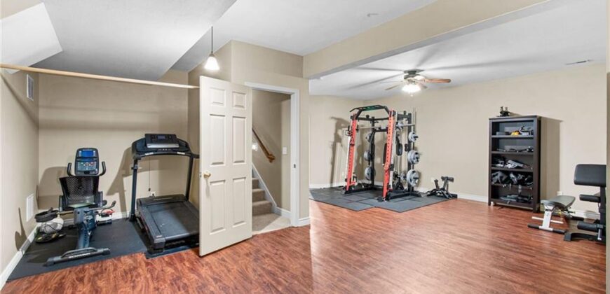 10727 N Tennessee Avenue, Kansas City, MO 64157