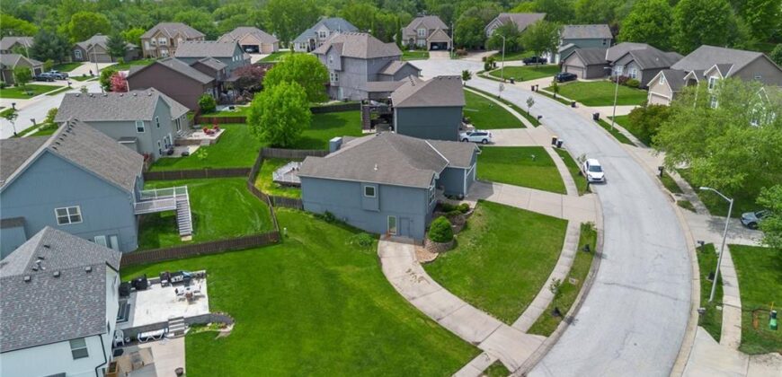 10727 N Tennessee Avenue, Kansas City, MO 64157