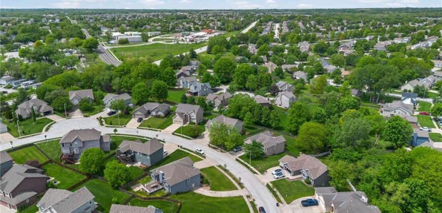 10727 N Tennessee Avenue, Kansas City, MO 64157