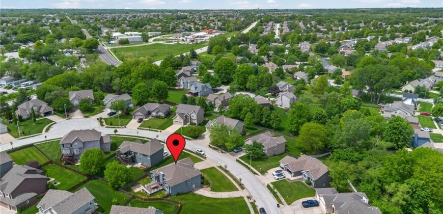 10727 N Tennessee Avenue, Kansas City, MO 64157