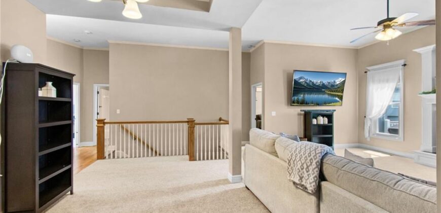 10727 N Tennessee Avenue, Kansas City, MO 64157