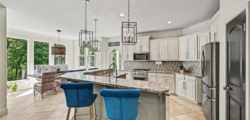 6730 Meyers Circle, Parkville, MO 64152