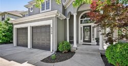 6730 Meyers Circle, Parkville, MO 64152