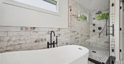 6730 Meyers Circle, Parkville, MO 64152