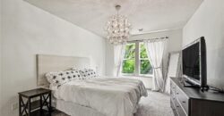 6730 Meyers Circle, Parkville, MO 64152