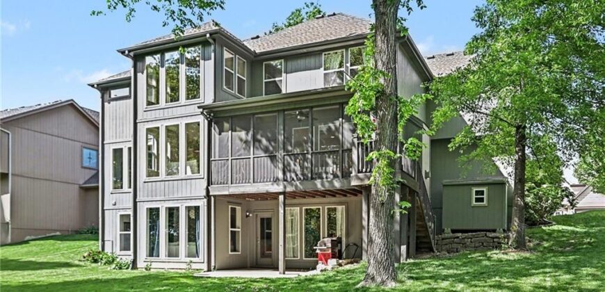 6730 Meyers Circle, Parkville, MO 64152