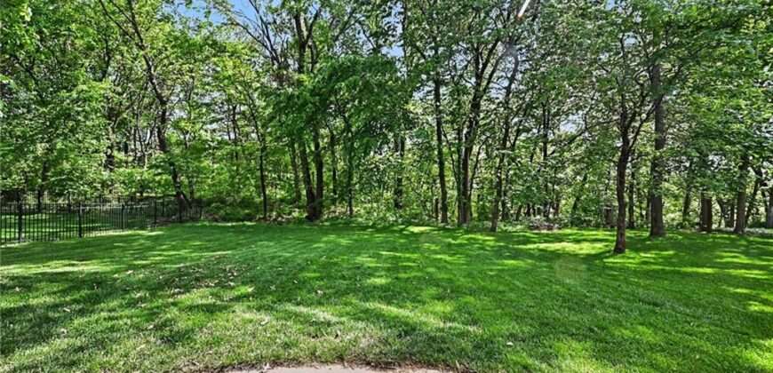 6730 Meyers Circle, Parkville, MO 64152