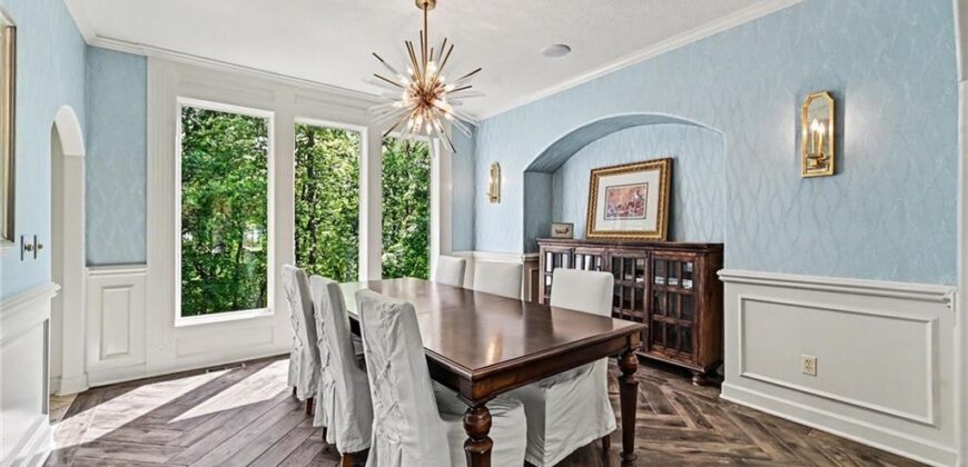 6730 Meyers Circle, Parkville, MO 64152