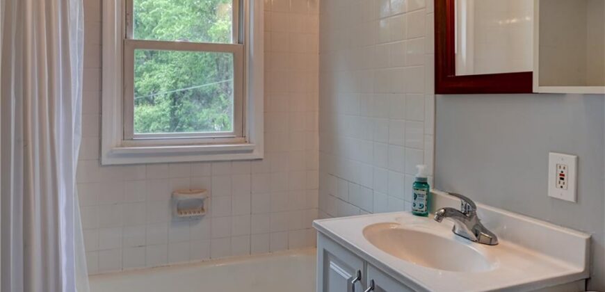 5020 N Brooklyn Avenue, Kansas City, MO 64118