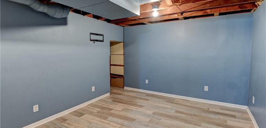 5020 N Brooklyn Avenue, Kansas City, MO 64118