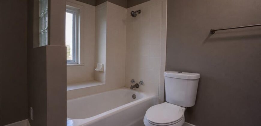2209 NE 39th Terrace, Kansas City, MO 64116