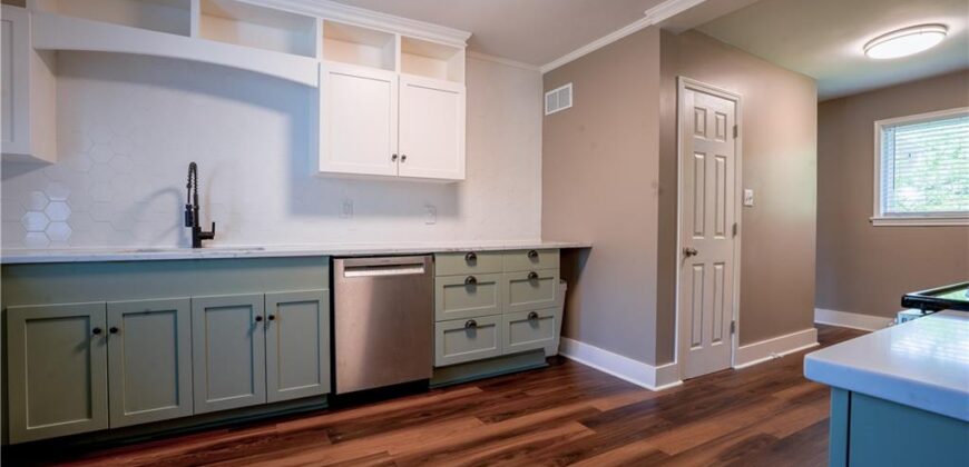 2209 NE 39th Terrace, Kansas City, MO 64116