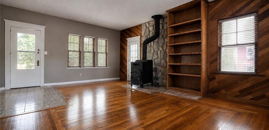 2209 NE 39th Terrace, Kansas City, MO 64116