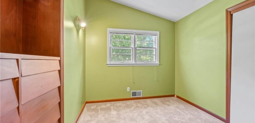 2101 NE 62nd Street, Kansas City, MO 64118