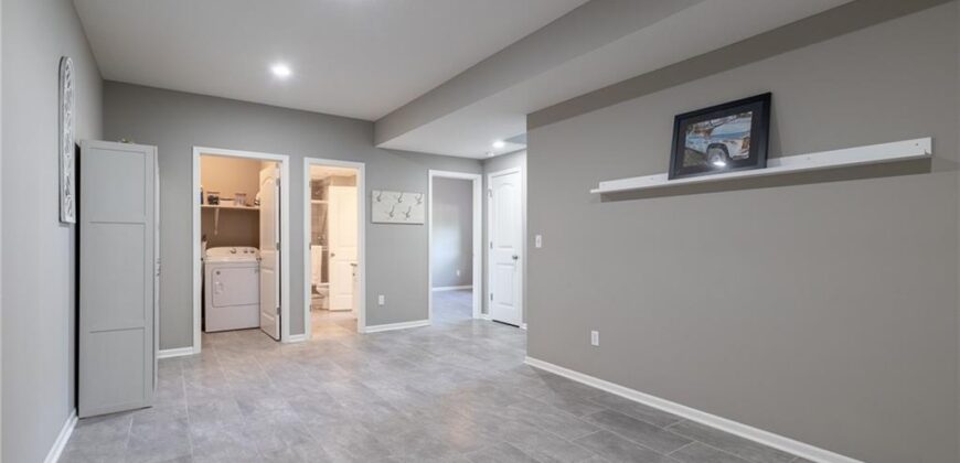 7309 NW Locust Drive, Kansas City, MO 64152