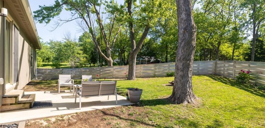 7309 NW Locust Drive, Kansas City, MO 64152