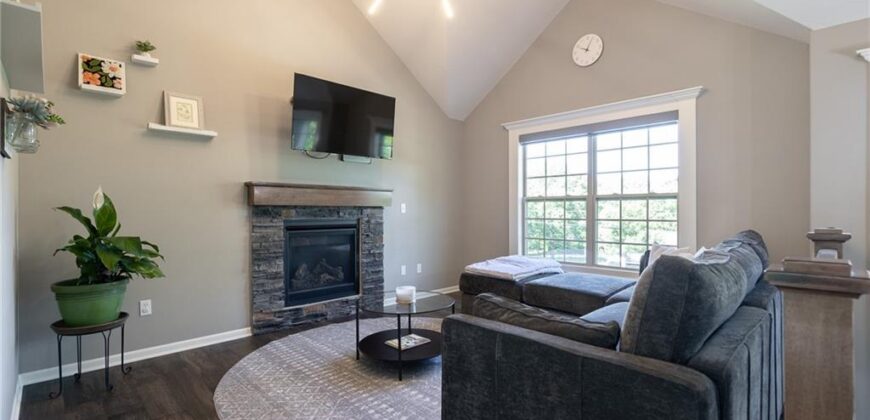 7309 NW Locust Drive, Kansas City, MO 64152