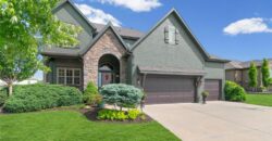 6484 N Whitetail Way, Parkville, MO 64152