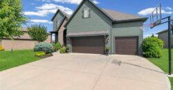 6484 N Whitetail Way, Parkville, MO 64152