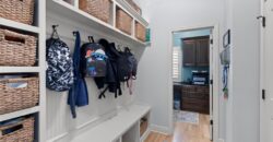 6484 N Whitetail Way, Parkville, MO 64152