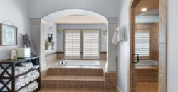 6484 N Whitetail Way, Parkville, MO 64152