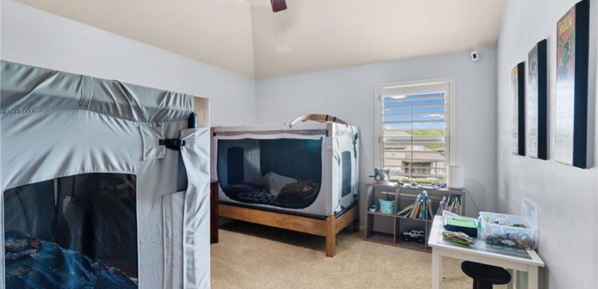6484 N Whitetail Way, Parkville, MO 64152