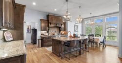6484 N Whitetail Way, Parkville, MO 64152