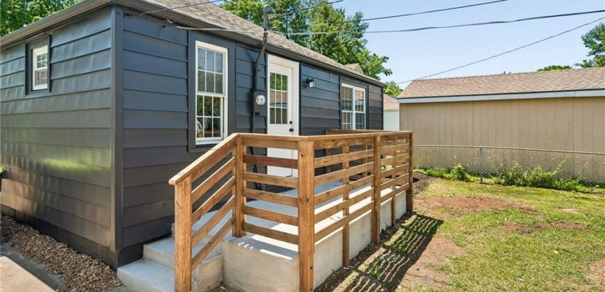 1406 E 24th Avenue, Kansas City, MO 64116