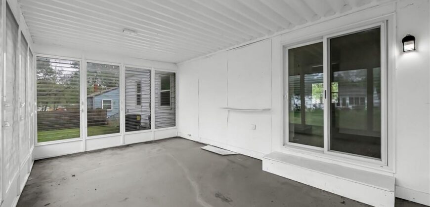1000 NE 66th Terrace, Gladstone, MO 64118