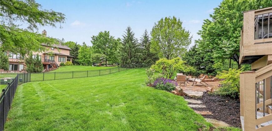 10515 N Michigan Avenue, Kansas City, MO 64155
