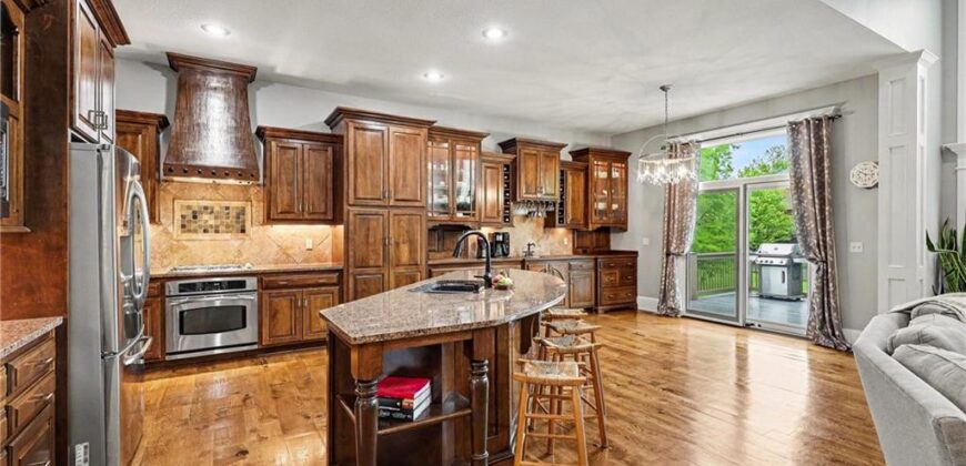 10515 N Michigan Avenue, Kansas City, MO 64155