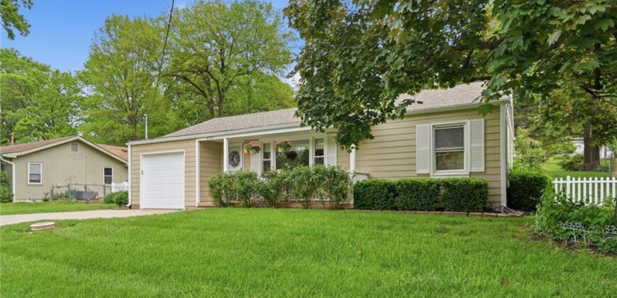 5711 N Amoret Avenue, Kansas City, MO 64151