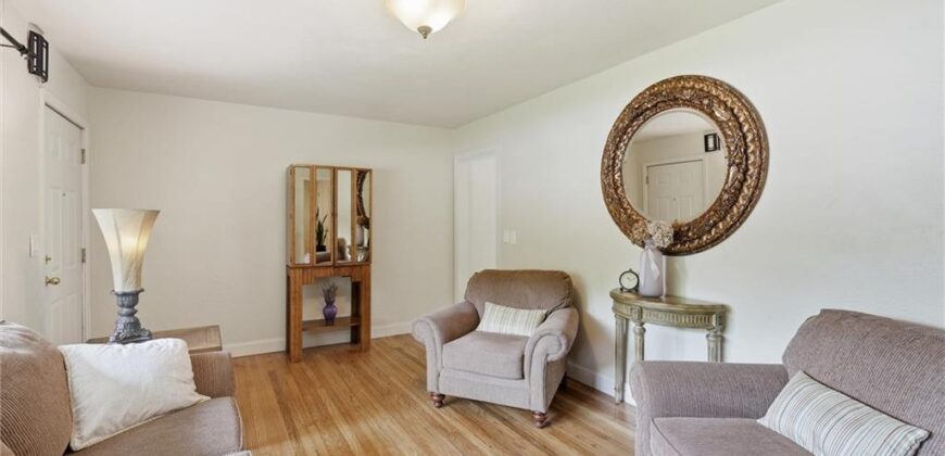 5711 N Amoret Avenue, Kansas City, MO 64151