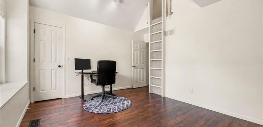 1127 Cardinal Drive, Liberty, MO 64068