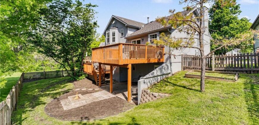 1127 Cardinal Drive, Liberty, MO 64068