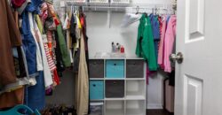6834 N Olive Street, Gladstone, MO 64118