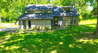 8406 NW 62nd Terrace, Parkville, MO 64152