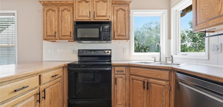 11416 N Madison Avenue, Kansas City, MO 64155