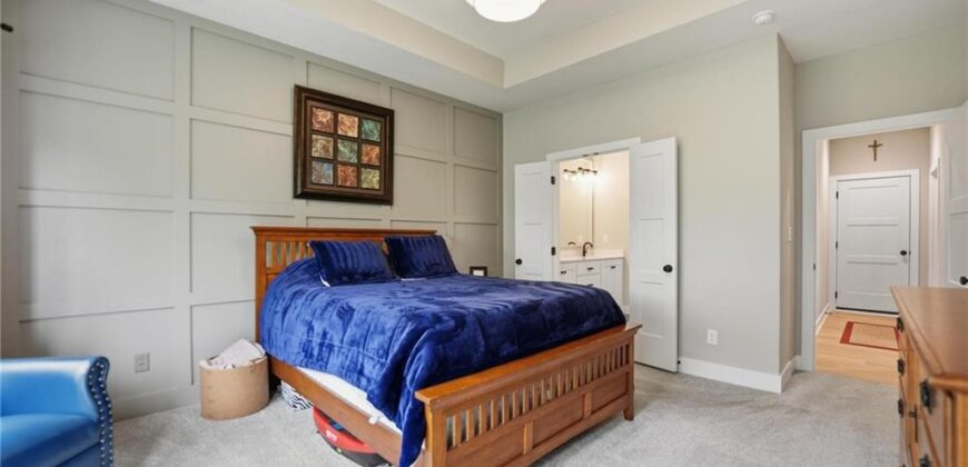 812 Foxglove Lane, Kearney, MO 64060
