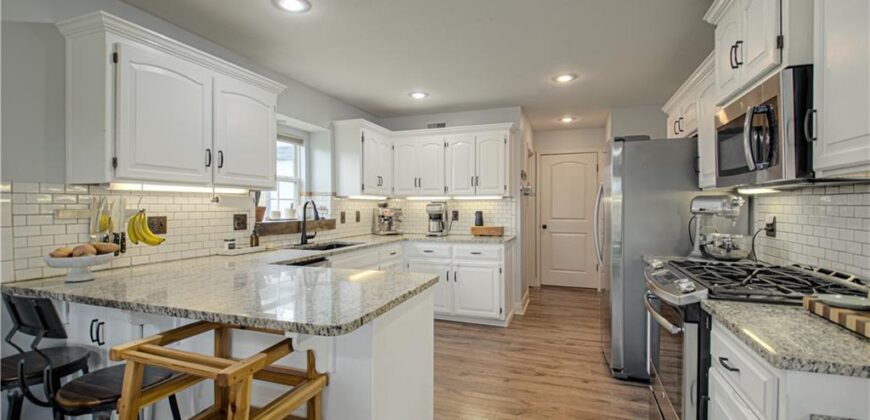 16023 Jesse James Farm Road, Kearney, MO 64060