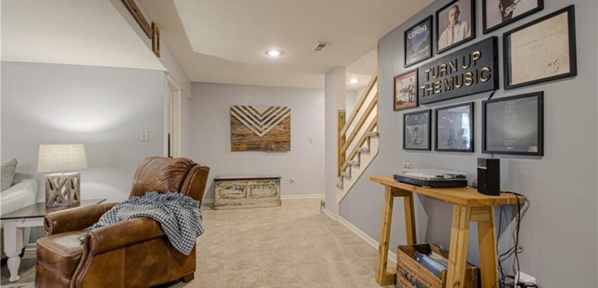 16023 Jesse James Farm Road, Kearney, MO 64060