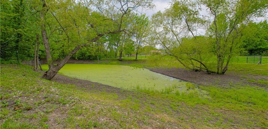 16023 Jesse James Farm Road, Kearney, MO 64060
