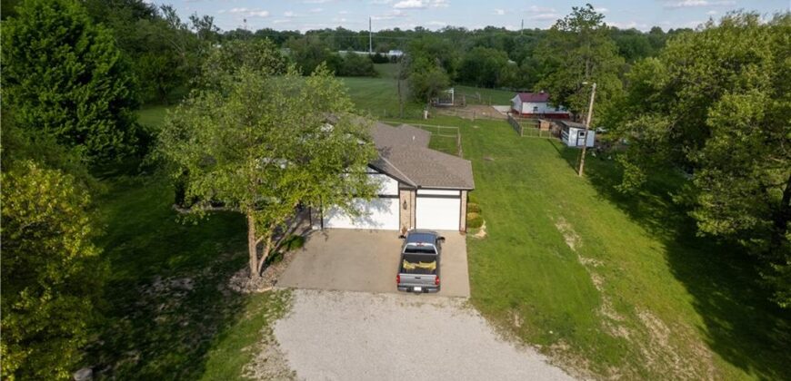 16023 Jesse James Farm Road, Kearney, MO 64060