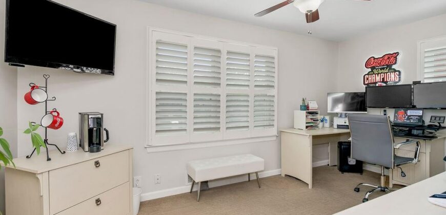 853 S Shore Drive, Lake Waukomis, MO 64151