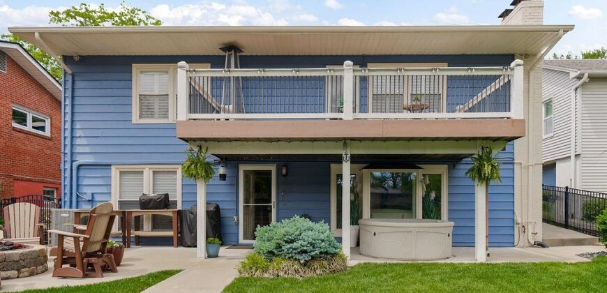 853 S Shore Drive, Lake Waukomis, MO 64151