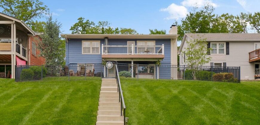 853 S Shore Drive, Lake Waukomis, MO 64151
