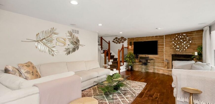 853 S Shore Drive, Lake Waukomis, MO 64151
