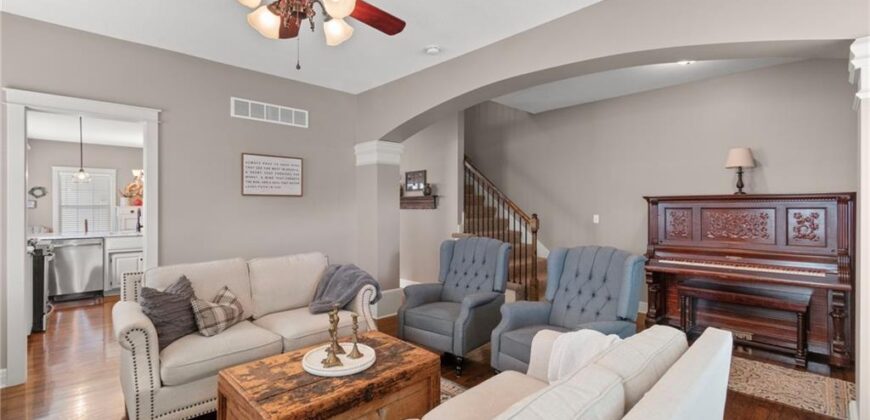 314 Fawn Lane, Liberty, MO 64068