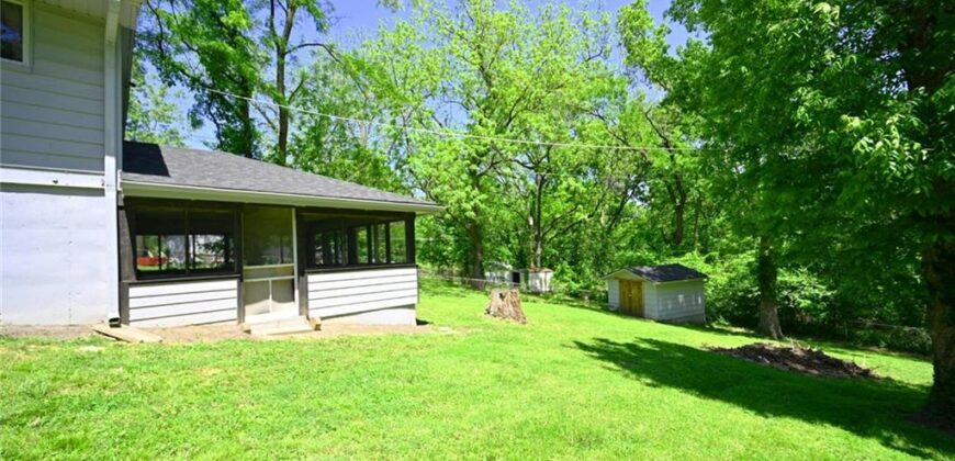 5437 N Askew Avenue, Kansas City, MO 64119